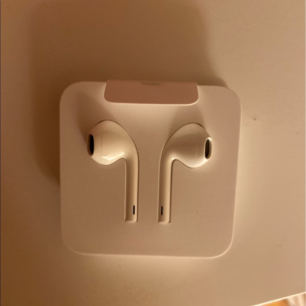 iphone earphones